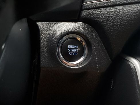 Used 2021 Toyota RAV4 XLE FWD image 29