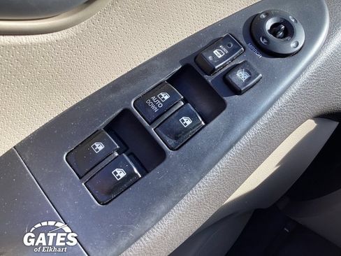 Used 2008 Hyundai Elantra SE FWD image 17