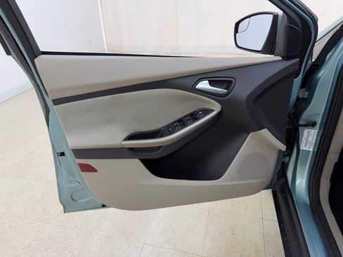 Used 2012 Ford Focus SEL FWD image 17