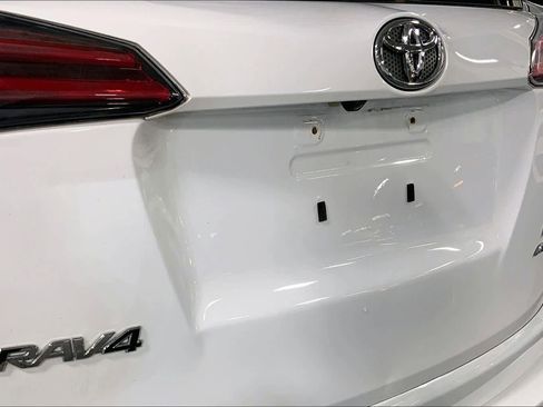 Used 2017 Toyota RAV4 LE AWD/4WD image 31