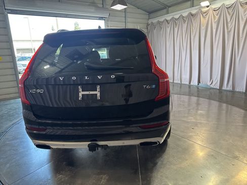 Used 2017 Volvo XC90 T6 Momentum w/ Vision Package image 6
