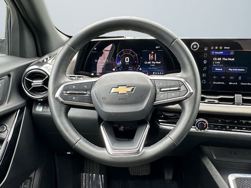 Used 2026 Chevrolet Equinox LT w/ Convenience Package II FWD image 12