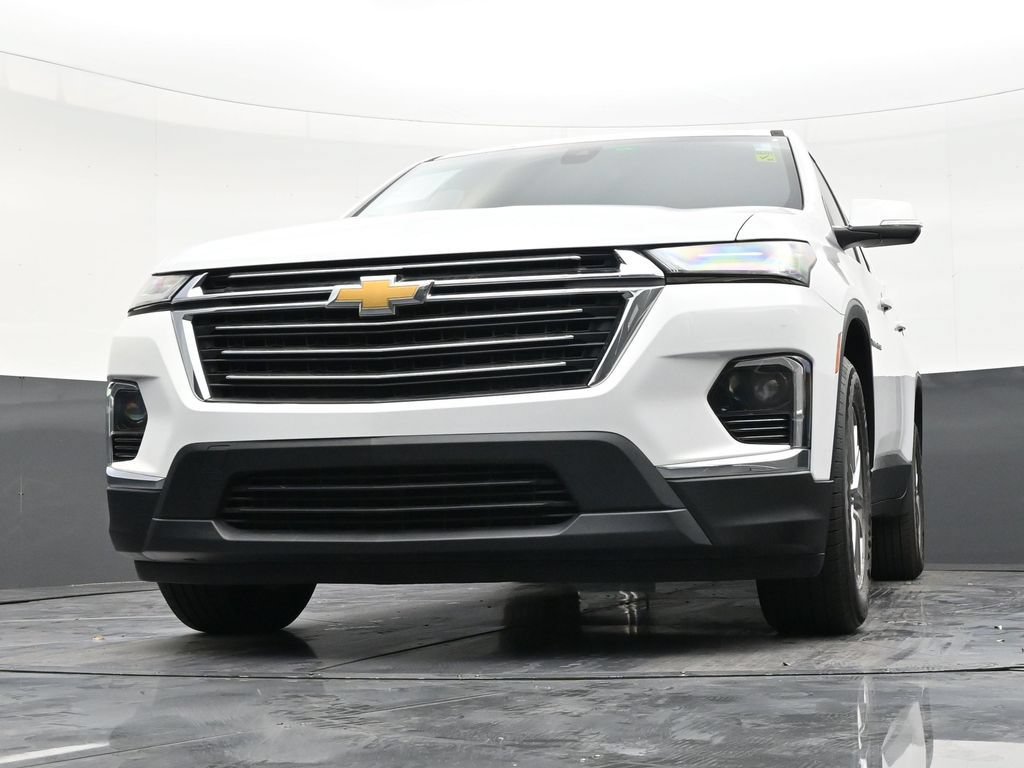 Used 2024 Chevrolet Traverse LT FWD image 24