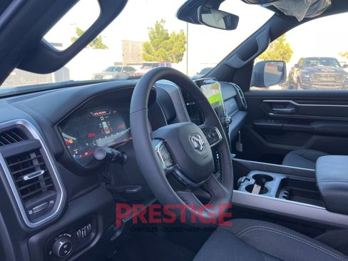 Used 2025 RAM 1500 Big Horn AWD/4WD image 31