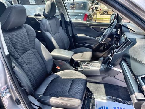 Used 2024 Subaru Forester Premium AWD/4WD image 29