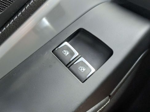 Used 2019 Chevrolet Corvette Stingray Coupe w/ 1LT RWD image 23