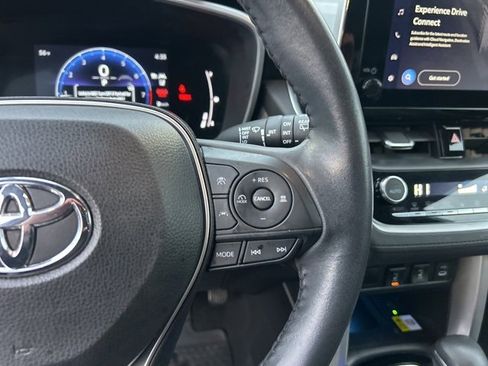 Used 2023 Toyota Corolla Cross XLE image 20