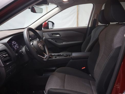 Used 2023 Nissan Rogue SV AWD/4WD image 16