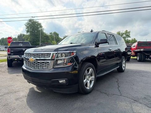 Used 2017 Chevrolet Suburban LT AWD/4WD image 90