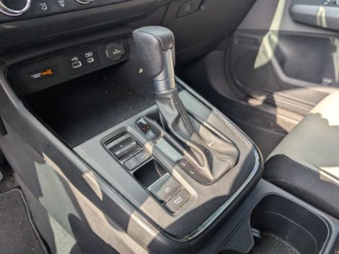 Used 2025 Honda CR-V EX image 16