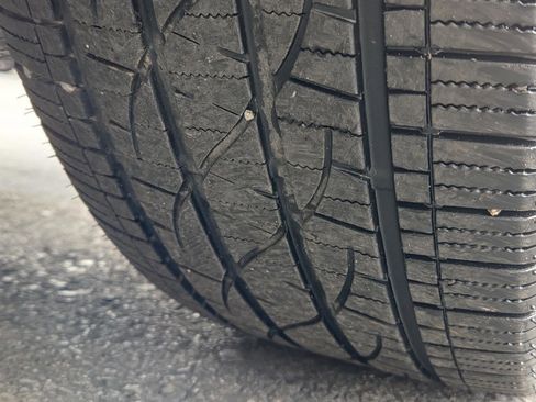 Used 2018 Jeep Grand Cherokee Limited image 40