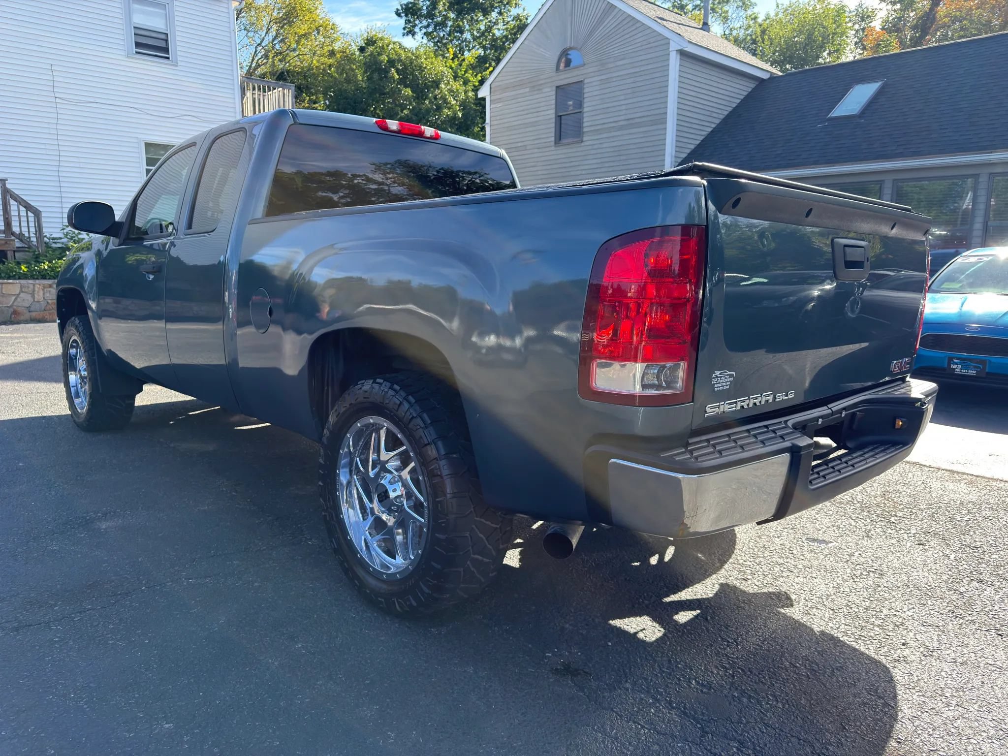 Used 2013 GMC Sierra 1500 SLE w/ Power Tech Package AWD/4WD image 5
