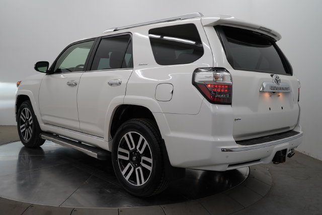 Used 2023 Toyota 4Runner Limited AWD/4WD image 5