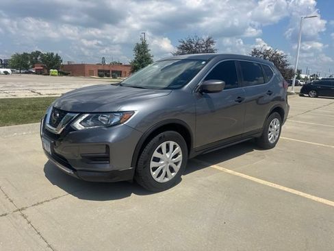 Used 2020 Nissan Rogue S AWD/4WD image 2