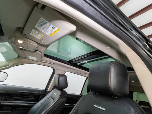 Used 2018 Ford Expedition Max Platinum image 19