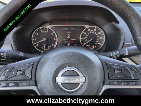 Used 2025 Nissan Altima 2.5 SV FWD image 25