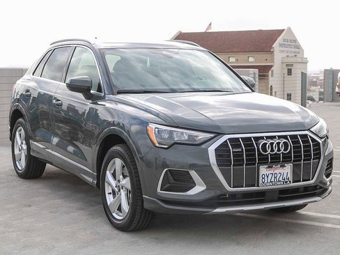 Used 2022 Audi Q3 2.0T Premium image 3