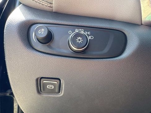 Used 2020 Chevrolet Blazer LT FWD image 26