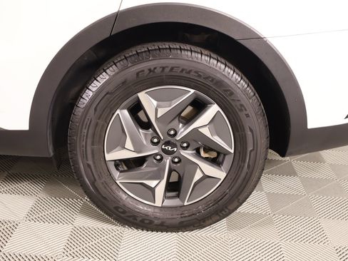 Used 2022 Kia Sorento EX w/ Panoramic Sunroof Package FWD image 21