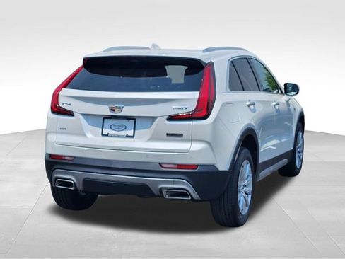 Used 2022 Cadillac XT4 Premium Luxury w/ Enhanced Visibility Package AWD/4WD image 5
