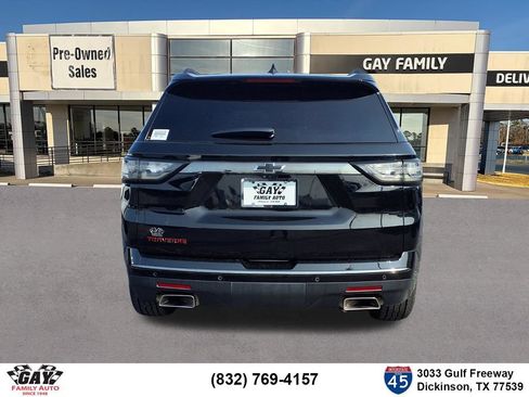 Used 2020 Chevrolet Traverse Premier w/ Redline Edition FWD image 19