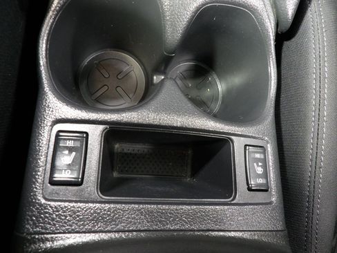 Used 2019 Nissan Rogue SV image 14