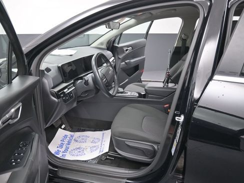 Used 2026 Kia Sportage LX FWD image 30