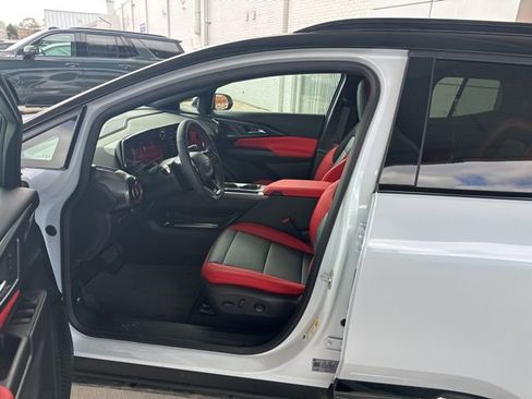 New 2026 Chevrolet Equinox EV RS image 11