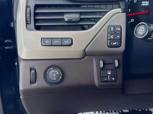 Used 2020 GMC Yukon Denali RWD image 10