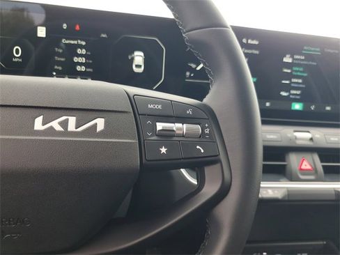 New 2025 Kia K4 EX image 17