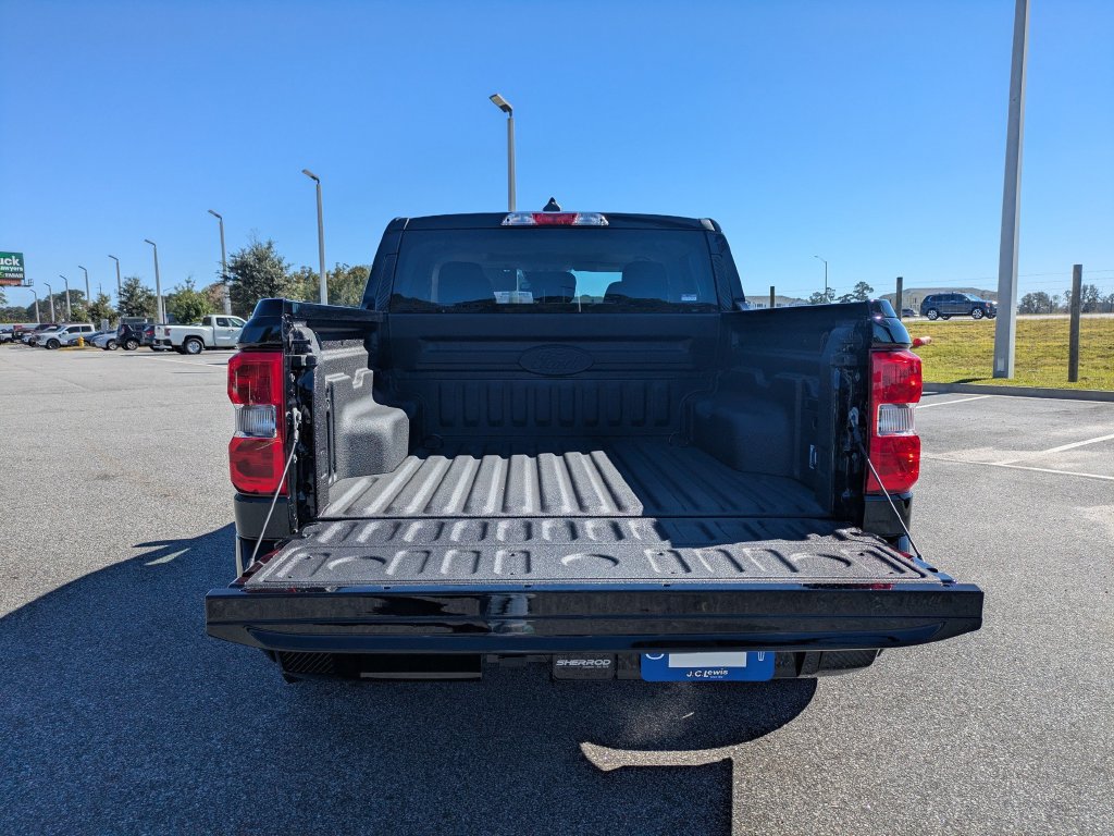 New 2026 Ford Maverick XLT w/ XLT Luxury Package FWD image 7