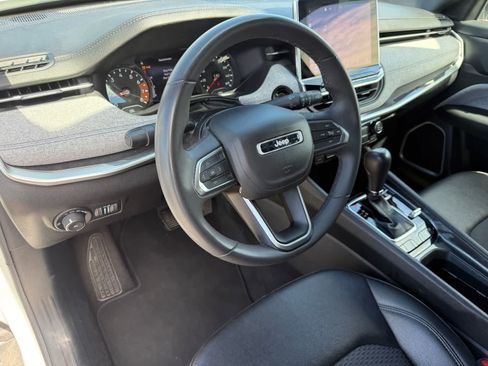 Used 2024 Jeep Compass Latitude AWD/4WD image 13