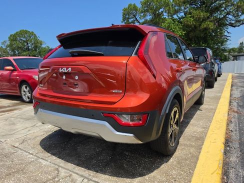 Used 2023 Kia Niro EX FWD image 17