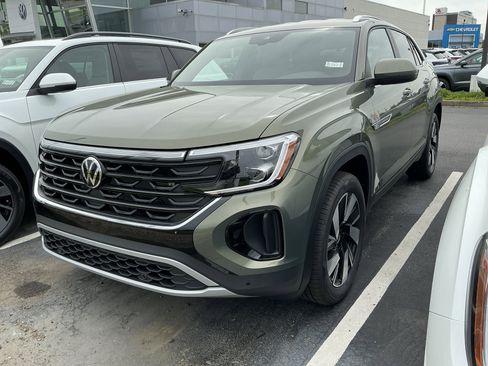 New 2026 Volkswagen Atlas Cross Sport SE FWD image 4
