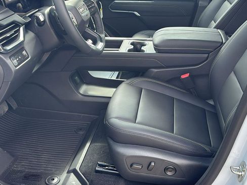 New 2026 GMC Acadia Elevation w/ Black Edition FWD image 13