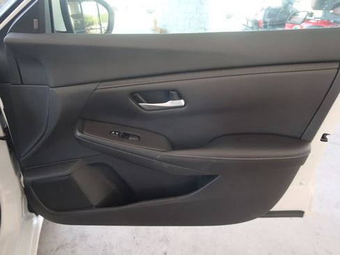Used 2022 Nissan Sentra SV FWD image 42