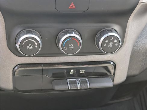Used 2022 RAM 1500 Big Horn AWD/4WD image 25