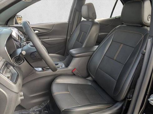 Used 2023 Chevrolet Equinox Premier image 16