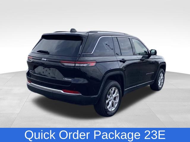 Used 2023 Jeep Grand Cherokee Limited AWD/4WD image 3