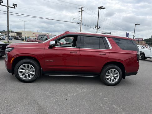 Used 2025 Chevrolet Tahoe Premier AWD/4WD image 10