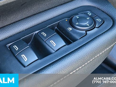 Used 2024 GMC Terrain SLE image 50