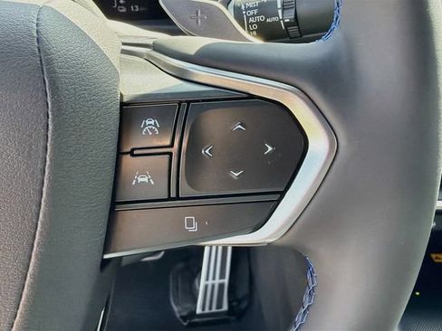 New 2026 Lexus RZ 450e AWD w/ Luxury Package image 38