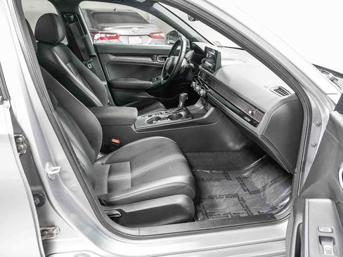 Used 2023 Honda Civic Sport image 16