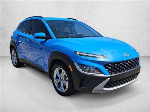 Used 2022 Hyundai Kona SEL w/ Cargo Package FWD image 3