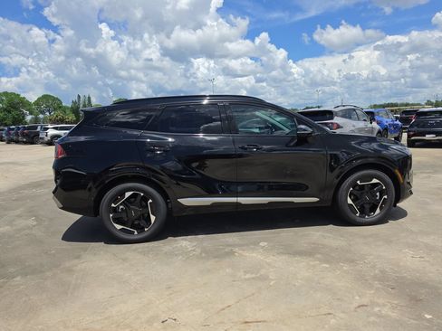 New 2026 Kia Sportage SX FWD image 9