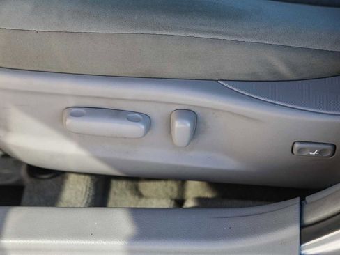 Used 2007 Toyota Camry LE image 19