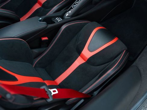 Used 2021 McLaren 720S Spider image 15