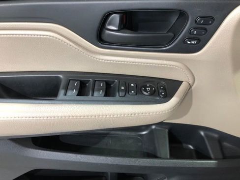 Used 2019 Honda Odyssey EX-L image 12