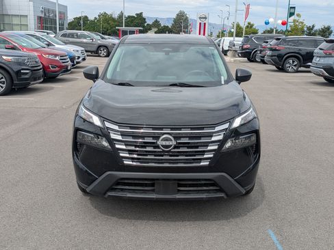 Used 2024 Nissan Rogue S AWD/4WD image 11