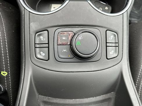 Used 2023 GMC Terrain SLE w/ Driver Convenience Package FWD image 28